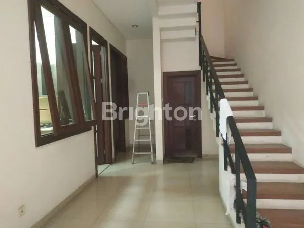image RUMAH MEWAH PONDOK INDAH JAKARTA SELATAN (2)