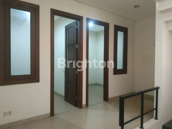 image RUMAH MEWAH PONDOK INDAH JAKARTA SELATAN (6)