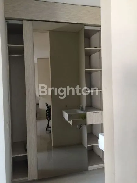 image RUMAH MINIMALIS BAGUS DI CRYSTAL GOLF CITRALAND  (3)