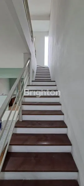 image RUMAH DI FOREST MANSION WIYUNG SURABAYA (2)