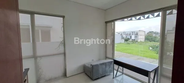 image RUMAH DI FOREST MANSION WIYUNG SURABAYA (5)