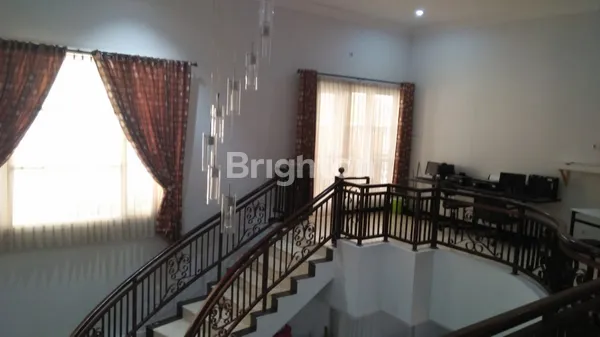 image RUMAH KAWASAN ELIT ONE GATE SYSTEM DEKAT ARAYA RAYA MERR GALAXYMALL, REGENCY 21 (2)