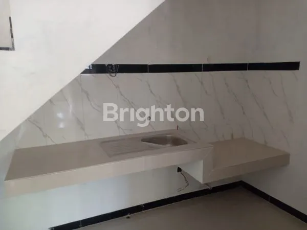 image RUMAH 2 LT DI JL RAYA TAMBAK MEDOKAN AYU SURABAYA (1)