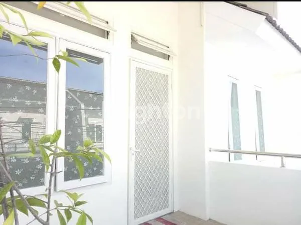 image RUMAH  SIAP HUNI DEKAT UPN SURABAYA (8)