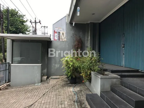 image RUMAH TENGAH KOTA COCOK UNTUK KANTOR DAN RUMAH TINGGAL (5)