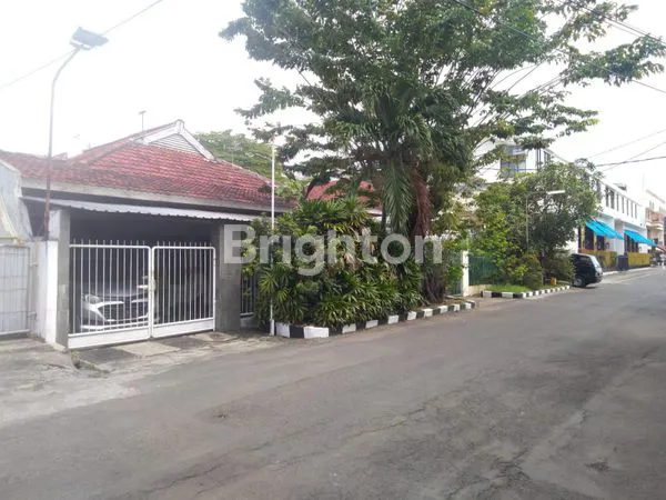 image RUMAH 2 LT DI JL MANYAR KERTOARJO SURABAYA DEKAT BONCAFE MANYAR (2)