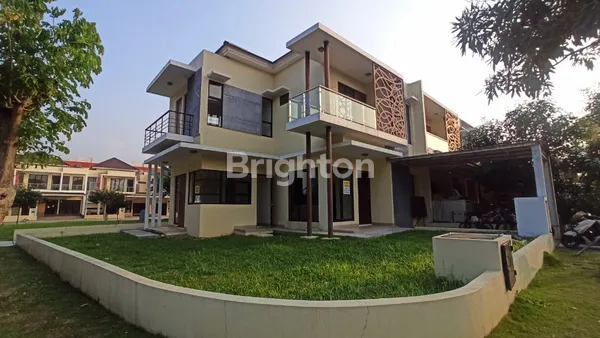 image RUMAH HOOK BARU SIAP HUNI DI HARAPAN INDAH 2 LANTAI DAN LINGKUNGAN SUDAH RAMAI (1)