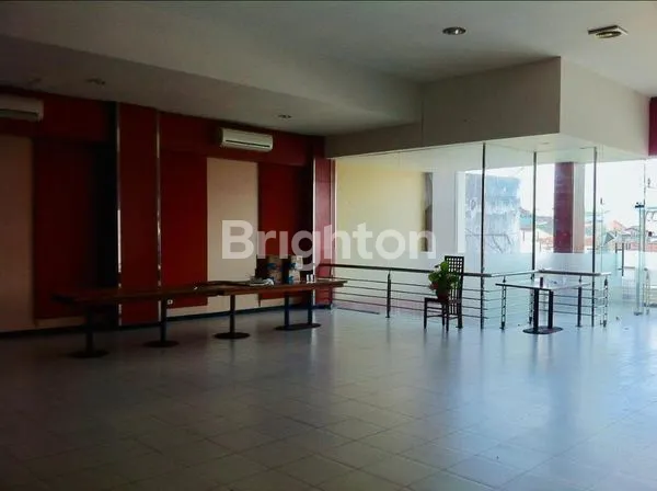 image GEDUNG 3 LANTAI DI LOKASI STRATEGIS KOTA SAMARINDA (6)