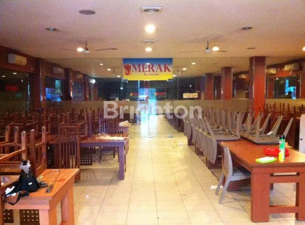 image GEDUNG 3 LANTAI DI LOKASI STRATEGIS KOTA SAMARINDA (7)