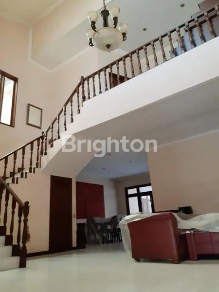 image RUMAH 1,5 LANTAI BEBAS BANJIR LOKASI STRATEGIS DI KEMANGGISAN (1)