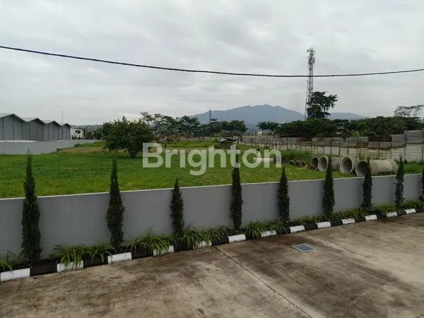 image HANYA DI BATUJAJAR YANG ADA KOMPLEK PER GUDANG AN  MODERN SUASANA VILLA  (3)