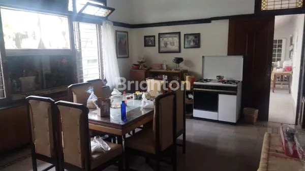 image DIJUAL RUMAH KOLONIAL JL RAYA IJEN HUNIAN KELAS SATU DI MALANG (6)