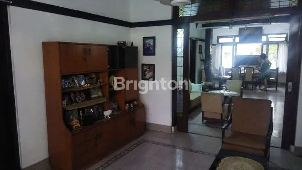 image DIJUAL RUMAH KOLONIAL JL RAYA IJEN HUNIAN KELAS SATU DI MALANG (3)