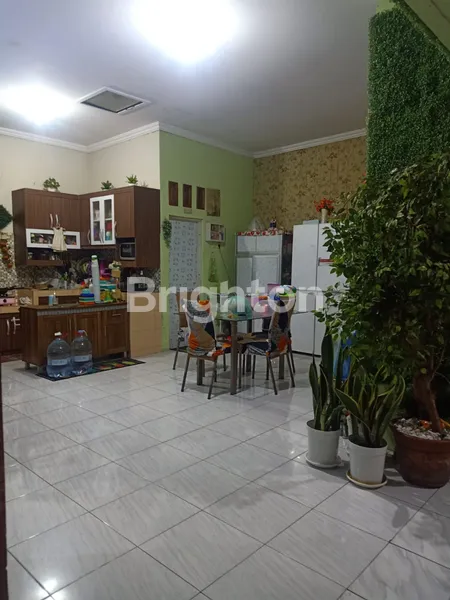 image RUMAH USAHA RAPIH STRATEGIS DI PUSAT KOTA KARANGANYAR SOLO RUKO 2 LANTAI (2)