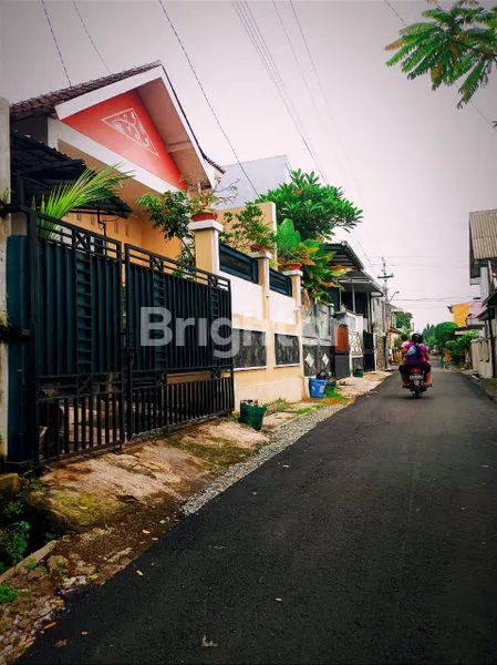 image RUMAH KRAJAN DEKAT RS DR OEN KANDANG SAPI & DEKAT UNIVERSITAS AUB, UTP, STIA, POLITEKES (1)