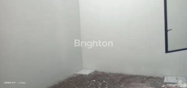 image RUMAH SIAP HUNI 2 LT SEMI FURNISHED DI CENTRAL PARK JUANDA SIDOARJO (5)