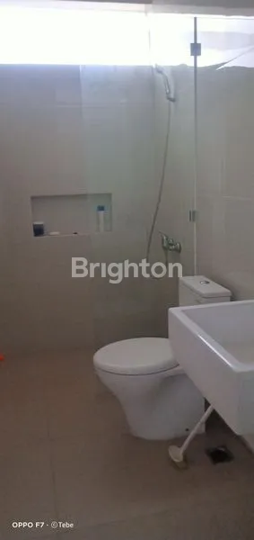 image RUMAH SIAP HUNI 2 LT SEMI FURNISHED DI CENTRAL PARK JUANDA SIDOARJO (2)