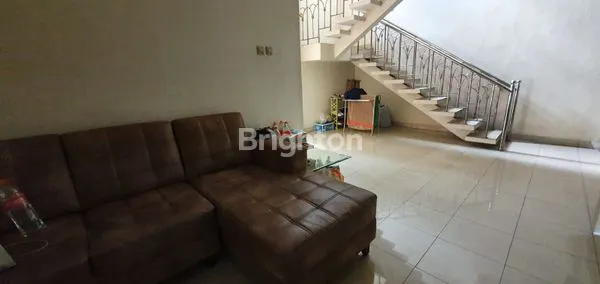 image MEWAH & ASRI FULL FURNISHED SIAP HUNI 2LT ANTAPANI BANDUNG (4)