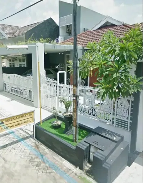 image RUMAH 1 LANTAI LUAS DI RUNGKUT, SELANGKAH KE MERR DAN MCD  (4)