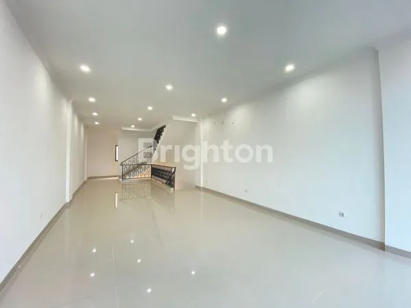 image RUKO JATIWARINGIN ELEGAN, PARKIRAN LUAS, STRATEGIS (1)