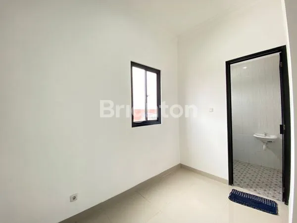 image RUKO JATIWARINGIN ELEGAN, PARKIRAN LUAS, STRATEGIS (6)