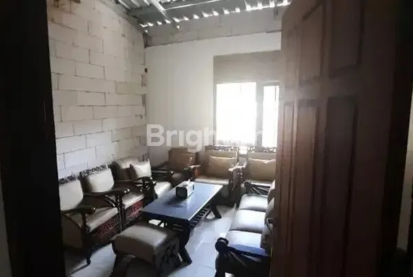 image RUMAH TERAWAT DI RUNGKUT, LOKASI STRATEGIS (2)