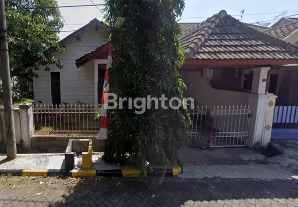 image RUMAH 1 LANTAI DI RUNGKUT, LOKASI STRATEGIS (1)