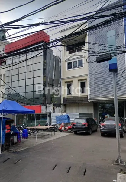 image JALAN SULTAN ISKANDAR MUDA ARTERI PONDOK INDAH KEBAYORAN LAMA JAKARTA SELATAN (1)