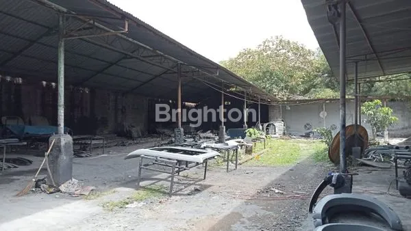 image GUDANG STRATEGIS PINGGIR JALAN DIKAWASAN SUKUN (2)