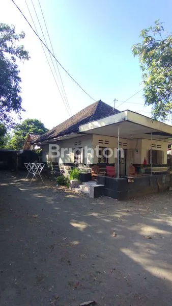 image RUMAH KLASIK KOLONIAL 1705 M2 KEDIRI KOTA (2)