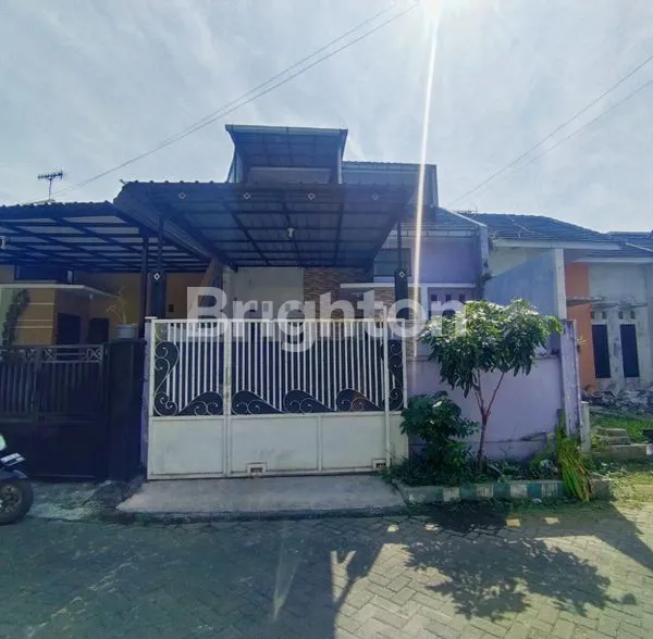 image RUMAH SIAP HUNI 2 LANTAI MULYOREJO MALANG (1)