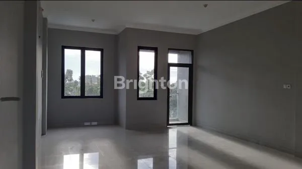 image RUKO STRATEGIS SIAP PAKAI DI GADING SERPONG (8)