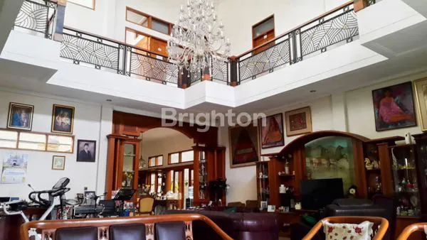 image RUMAH CANTIK  SANGAT TERAWAT LINGKUNGAN NYAMAN DAN AMAN DI TUBAGUS ISMAIL BANDUNG  (4)