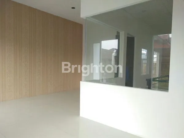 image RUMAH MEWAH BARU DIBANGUN, SBY TIMUR (4)