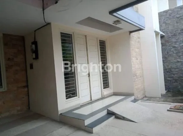 image RUMAH 2 LANTAI NGINDEN (2)