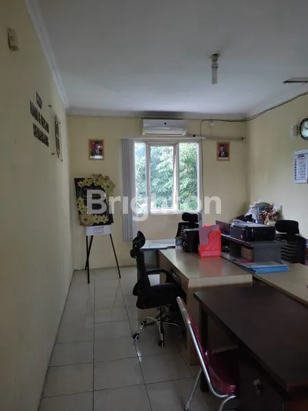 image RUKO 2 LANTAI YANG STRATEGIS DI JL. UNTUNG SUROPATI, MANYARAN (3)