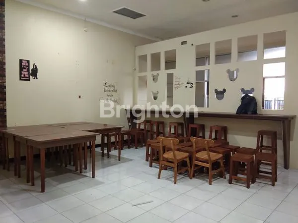 image RUMAH STRATEGIS YANG COCOK BUAT USAHA / KANTOR SELANGKAH KE JL. MAJAPAHIT (6)