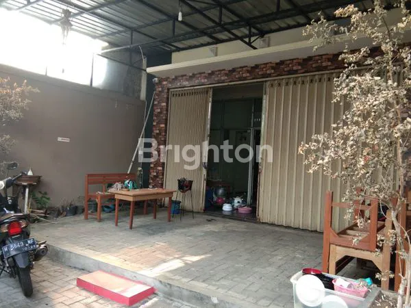 image RUMAH STRATEGIS YANG COCOK BUAT USAHA / KANTOR SELANGKAH KE JL. MAJAPAHIT (7)