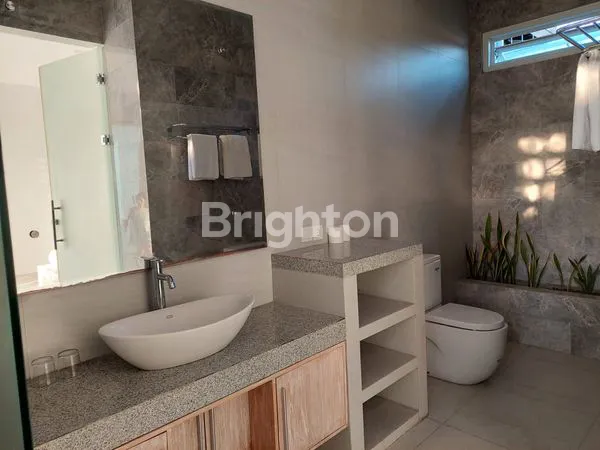 image RENT PER YEAR  LUXURY VILLA  DEWI SRI AND NAKULA LEGIAN 3 BR (3)