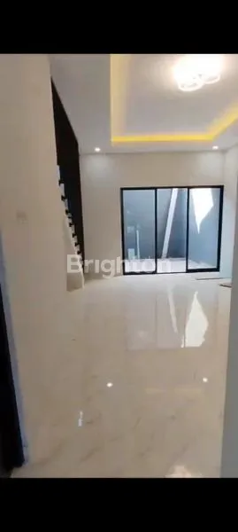 image RUMAH BARU GRESS MINIMALIS 2LANTAI DI MEDOKAN GUNUNGANYAR RUNGKUT SURABAYA. ISTIMEWA DALAMNYA SDH ADA AC DAN WATERHEATER. (2)