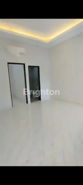 image RUMAH BARU GRESS MINIMALIS 2LANTAI DI MEDOKAN GUNUNGANYAR RUNGKUT SURABAYA. ISTIMEWA DALAMNYA SDH ADA AC DAN WATERHEATER. (8)