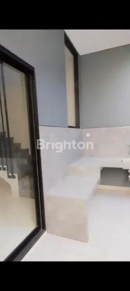 image RUMAH BARU GRESS MINIMALIS 2LANTAI DI MEDOKAN GUNUNGANYAR RUNGKUT SURABAYA. ISTIMEWA DALAMNYA SDH ADA AC DAN WATERHEATER. (6)