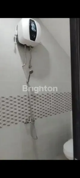 image RUMAH BARU GRESS MINIMALIS 2LANTAI DI MEDOKAN GUNUNGANYAR RUNGKUT SURABAYA. ISTIMEWA DALAMNYA SDH ADA AC DAN WATERHEATER. (7)