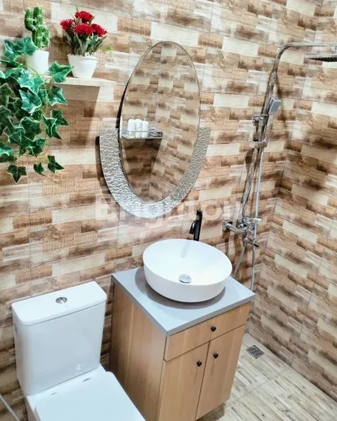 image RUMAH MEWAH BARU JADI KONSEP VILLA SHM IMB LENGKAP DI POROS JL HARGA NEGOTIABLE (9)