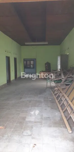 image SOLO TENGAH KOTA RADJIMAN DEPAN PASAR MODERN JONGKE (4)