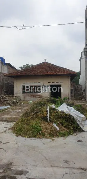 image SOLO TENGAH KOTA RADJIMAN DEPAN PASAR MODERN JONGKE (7)