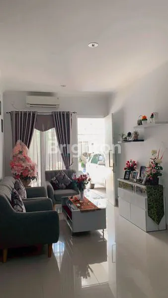 image RUMAH MODERN ROYAL SPRING (1)