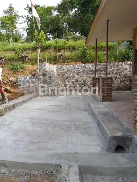 image RUMAH HITUNG TANAH DENGAN HALAMAN LUASS DI DEKAT SALIB PUTIH KOPENG (4)