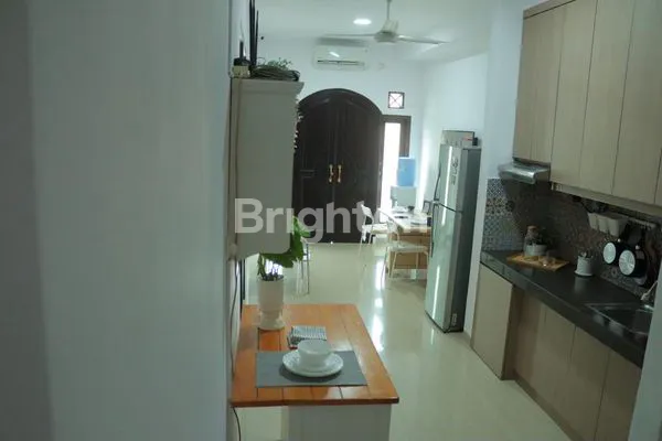 image RUMAH 3 LANTAI, FULL FURNISHED MEWAH, NYAMAN, STRATEGIS DI RAWASARI JAKARTA PUSAT (8)