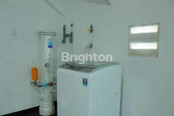 image RUMAH 3 LANTAI, FULL FURNISHED MEWAH, NYAMAN, STRATEGIS DI RAWASARI JAKARTA PUSAT (3)